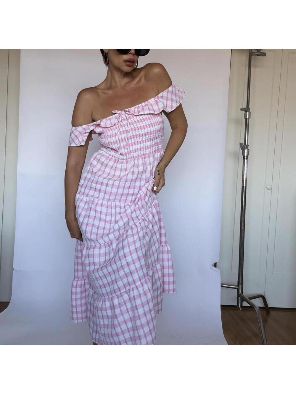 Pink gingham midi dress - Picture 7 of 8